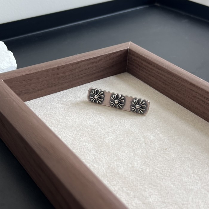 Cross hair clip