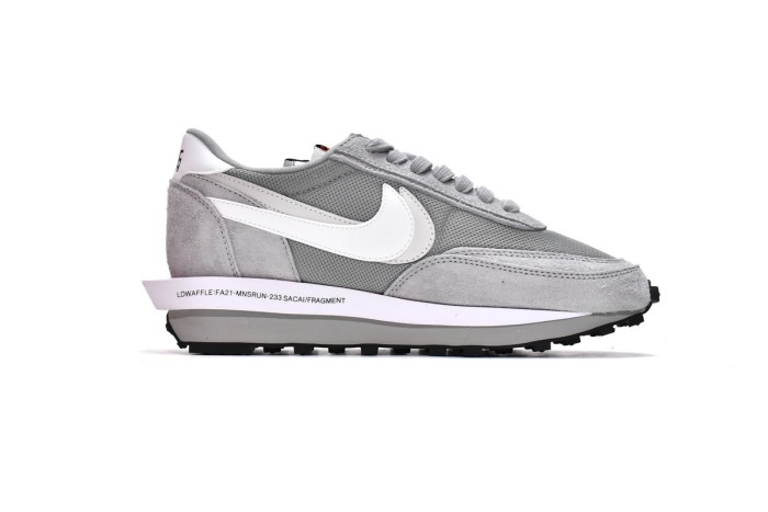  N LD Waffle SF sacai Fragment Grey DH2684-001