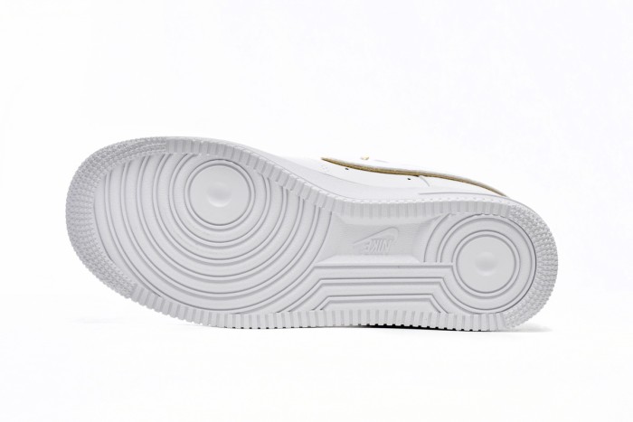 N  Air Force 1 Low Platinum DD8959-100