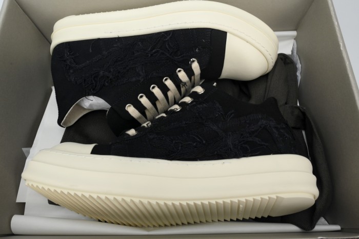 R*ck0wens DRKSHDW Fogachine Slashed Stretch Denim Low Black Milk DU01B7802 SBSLH 911