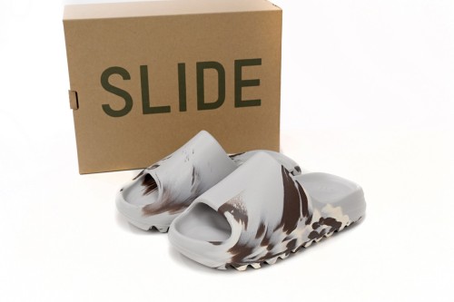 A Y**zy Slide Enflame Oil Painting White Grey GZ5553