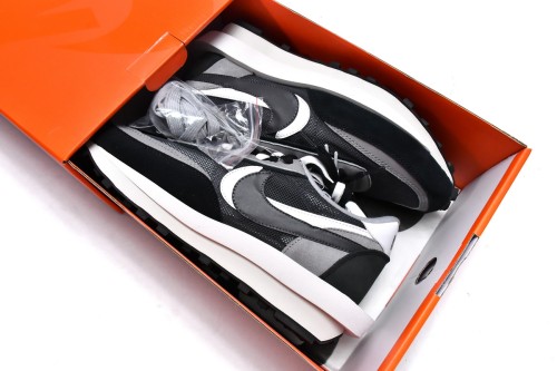  N LD Waffle sacai Black BV0073-001