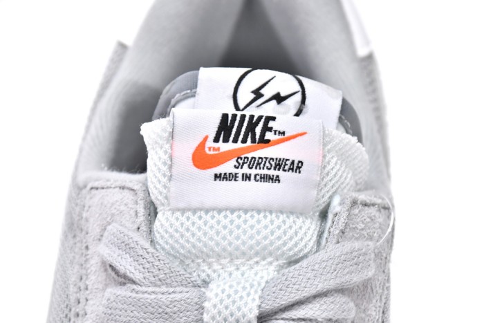  N LD Waffle SF sacai Fragment Grey DH2684-001