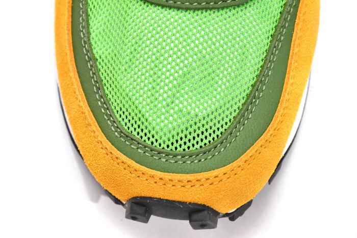  N LD Waffle Sacai Green Multi BV0073-300