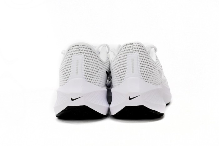  N Air Zoom Pegasus 40 White Black Photon Dust DV3583-102