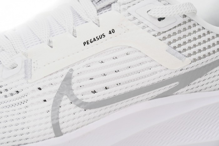  N Air Zoom Pegasus 40 White Black Photon Dust DV3583-102