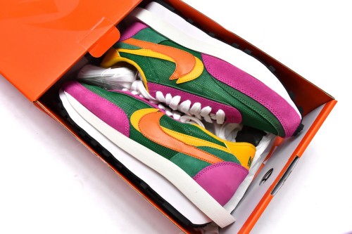  N LD Waffle sacai Pine Green BV0073-301