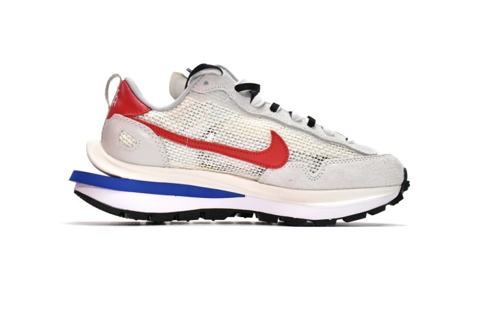  N Vaporwaffle sacai Sport Fuchsia Game Royal CV1363-100
