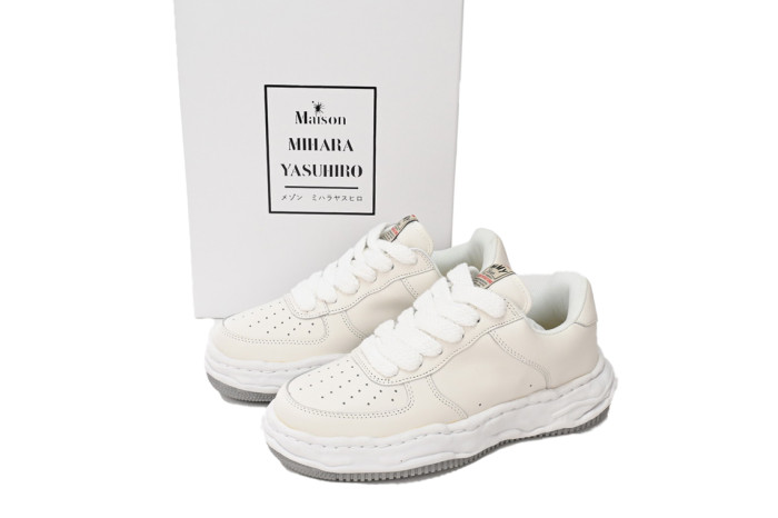 Maison Mih@r@ Wayne OG Sole Low White A07FW702 NO.744