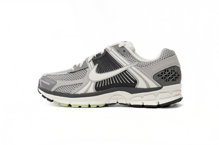 [buy more save more] N Zoom Vomero 5 Cobblestone Flat Pewter FB8825-001