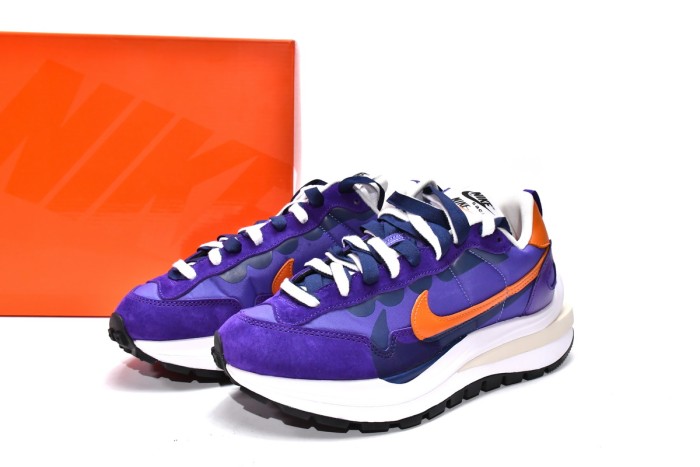  N Vaporwaffle sacai Dark Iris DD1875-500