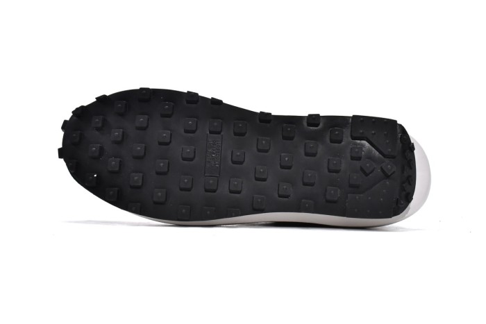  N LD Waffle sacai Black BV0073-001