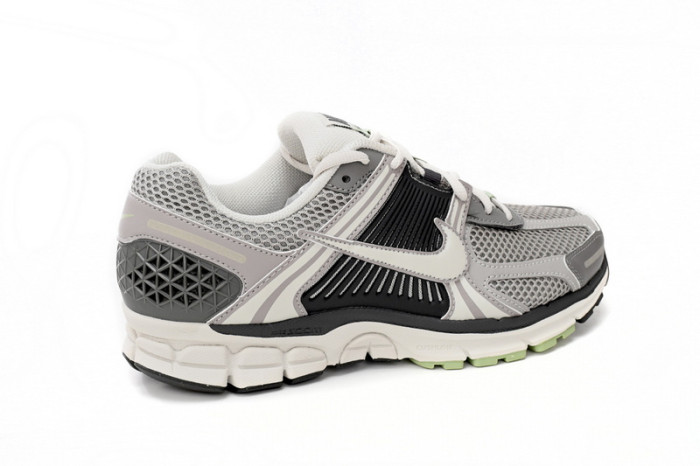 [buy more save more] N Zoom Vomero 5 Cobblestone Flat Pewter FB8825-001