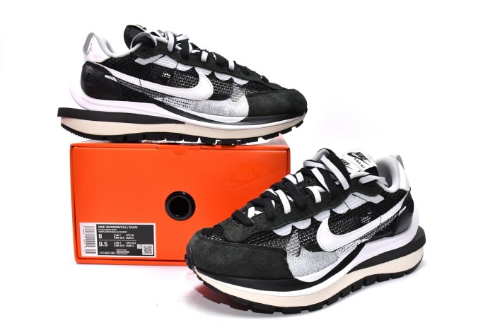 Sacai x  N Pegasua Vaporfly Black White CV1363-001