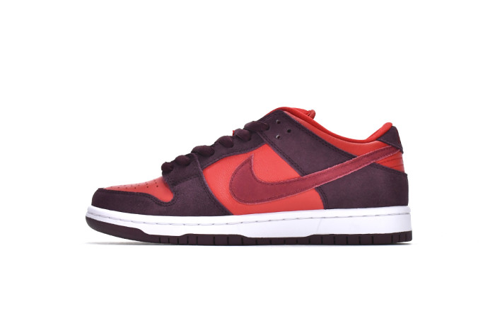 N  SB Dunk Low Cherry DM0807-600