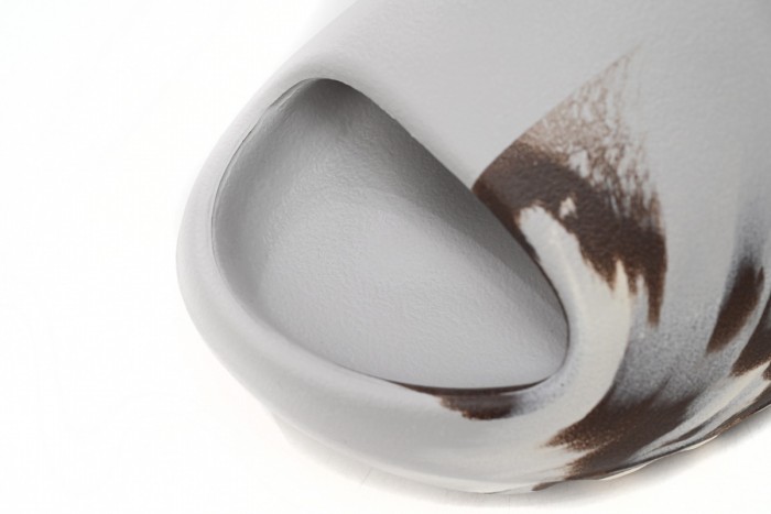 A Y**zy Slide Enflame Oil Painting White Grey GZ5553