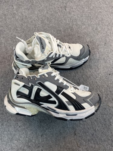 1:1 quality version B Runner Grey White Black 772774W3RNY9012