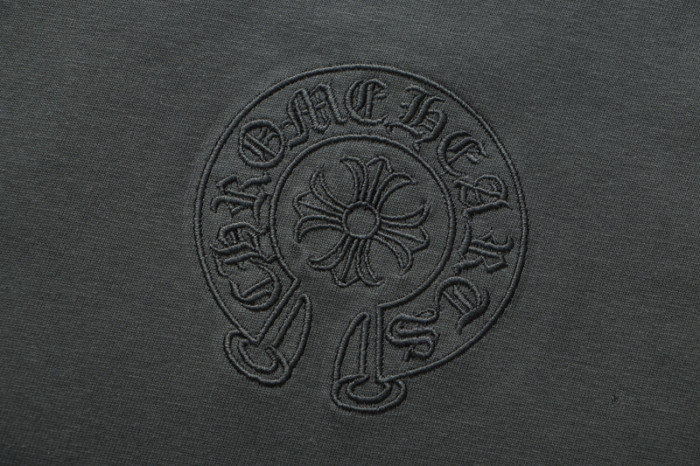 Back a line of horseshoe logo embroidery Tee 3 colors