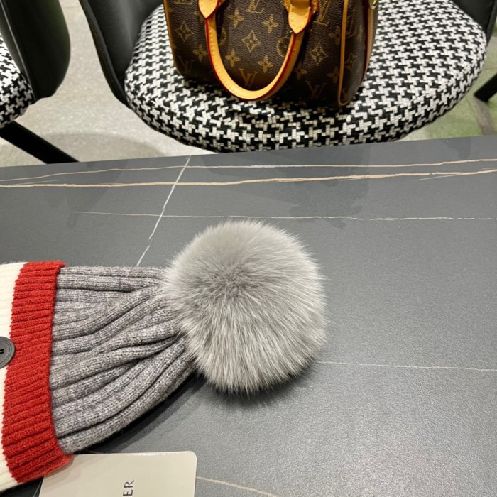 1:1 quality version Colorblocked Fox Fur Ball Cold beanie 4 colors