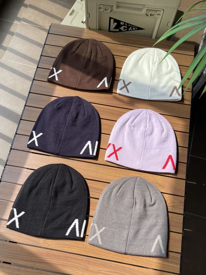 Large Letter Jacquard Warm Cold beanie 6 colors