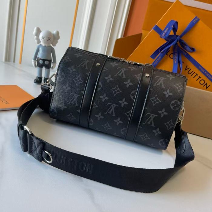 Classic Old Flower Shoulder Bag