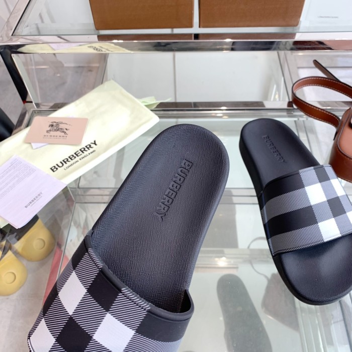 1:1 quality version Classic Check War Horse Print Slipperss 8 colors