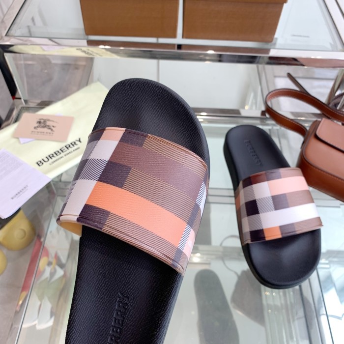 1:1 quality version Classic Check War Horse Print Slipperss 8 colors