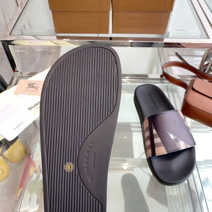 1:1 quality version Classic Check War Horse Print Slipperss 8 colors