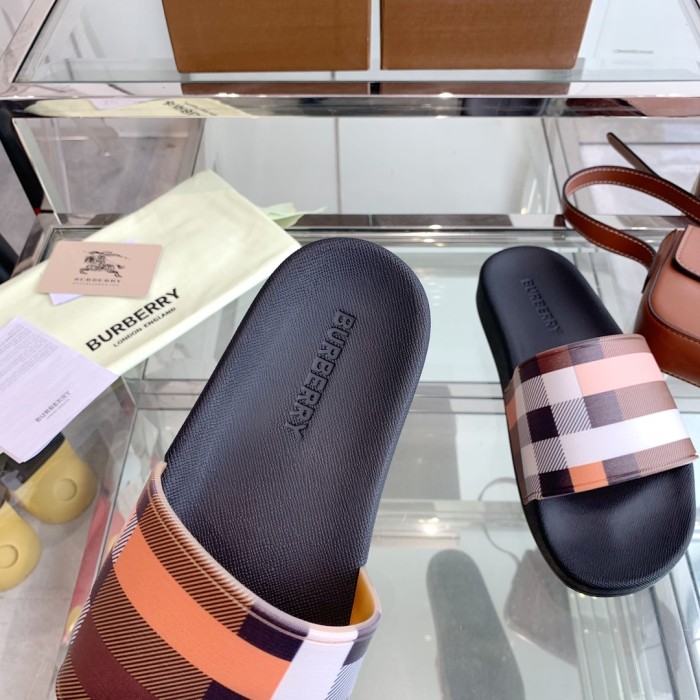 1:1 quality version Classic Check War Horse Print Slipperss 8 colors