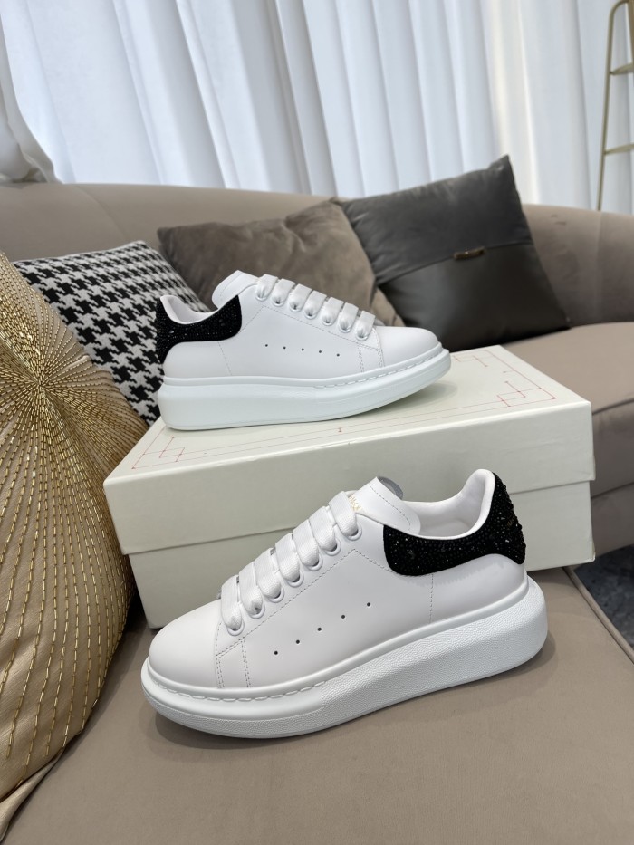 1:1 quality version Shoe Tail Rhinestone Monogram Sneakers 16 colors