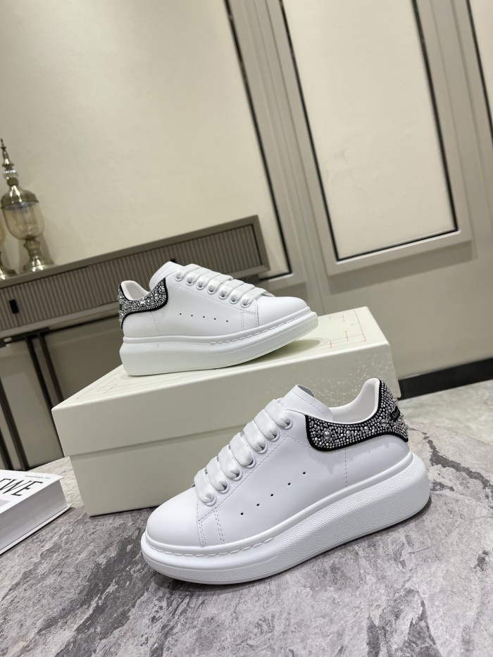 1:1 quality version Shoe Tail Rhinestone Monogram Sneakers 16 colors