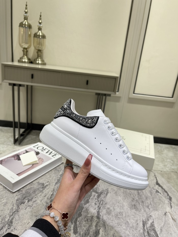 1:1 quality version Shoe Tail Rhinestone Monogram Sneakers 16 colors