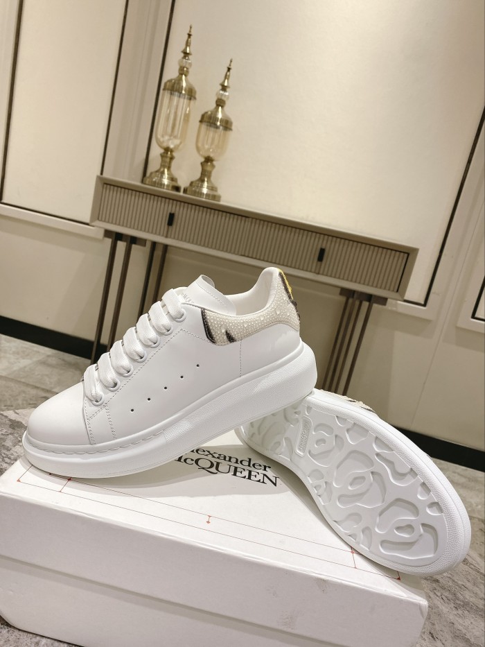 1:1 quality version Gradient Colorblocking Drill Tail Letter Print White Shoes 3 colors