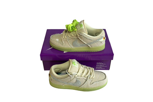N  Dunk Glow-in-the-Dark Mummy Low Top Board Shoes