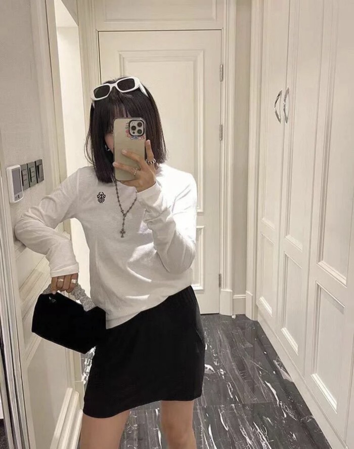 1:1 quality version 27858317 Embroidered Long Sleeve T-shirt for girls