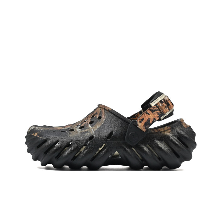 27897360 Beach Hole Shoes 2 colors