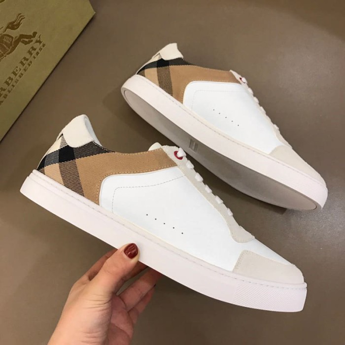 BURB5RRY LEATHER AND HOUSE CHECK SNEAKERS   BBR27