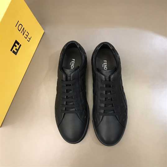 FEND1 BLACK NAPPA LEATHER LOW-TOP SNEAKERS   FD04