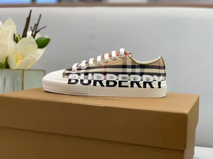 BURB5RRY CHECK COTTON SNEAKERS   BBR126