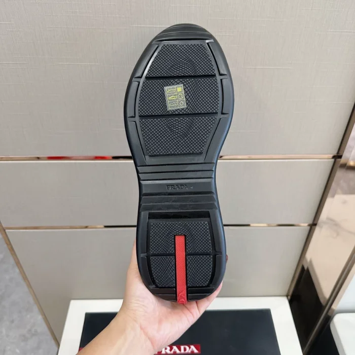 PR@DA@ SNEAKERS   PRD070