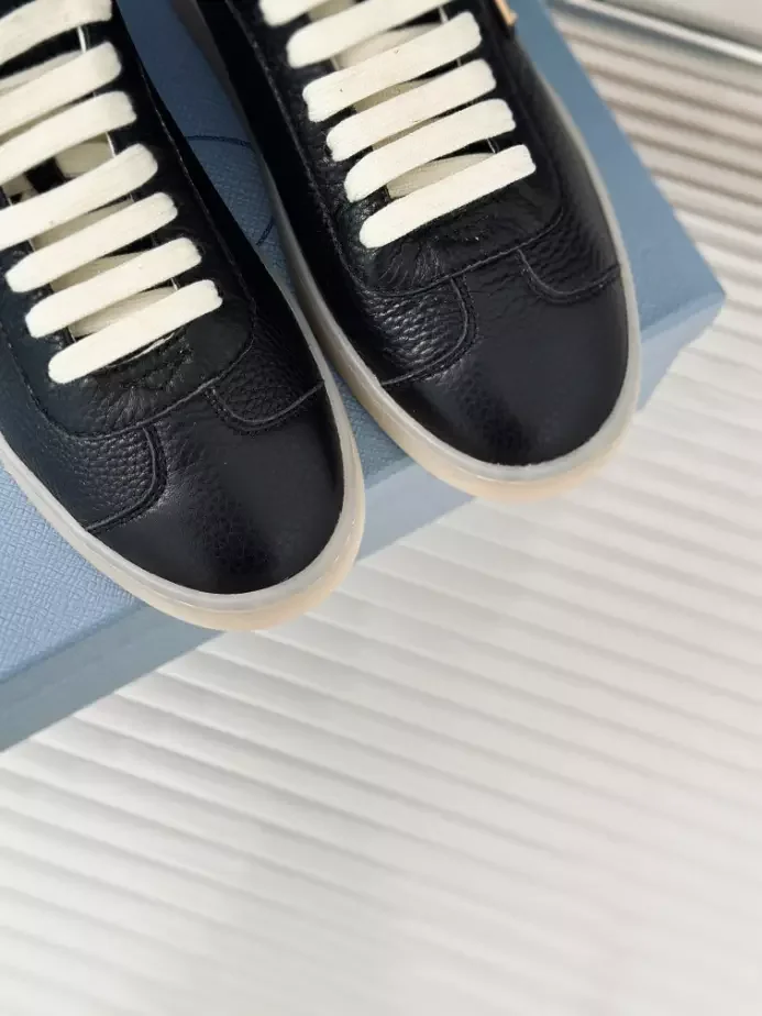 PR@DA@ SUEDE SNEAKERS ALABASTER BLACK   PRD082