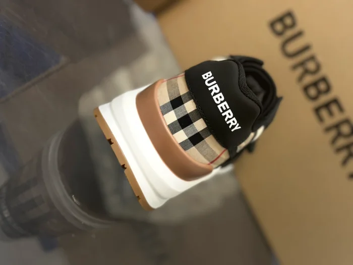 BURB5RRY VINTAGE CHECK SNEAKERS   BBR114