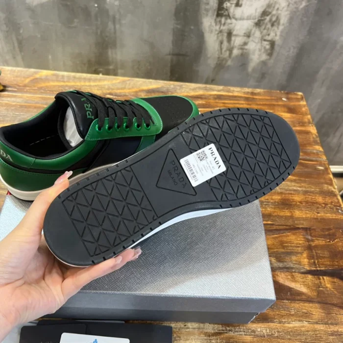 PR@DA@ DOWNTOWN LEATHER SNEAKERS GREEN   PRD092
