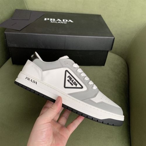 PR@DA@ DISTRICT SNEAKER WHITE GRAY   PRD090
