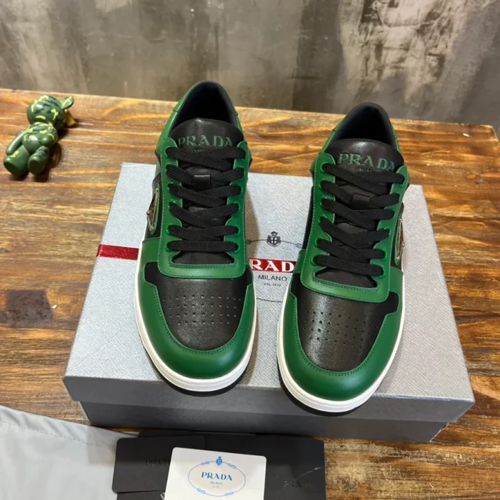 PR@DA@ DOWNTOWN LEATHER SNEAKERS GREEN   PRD092