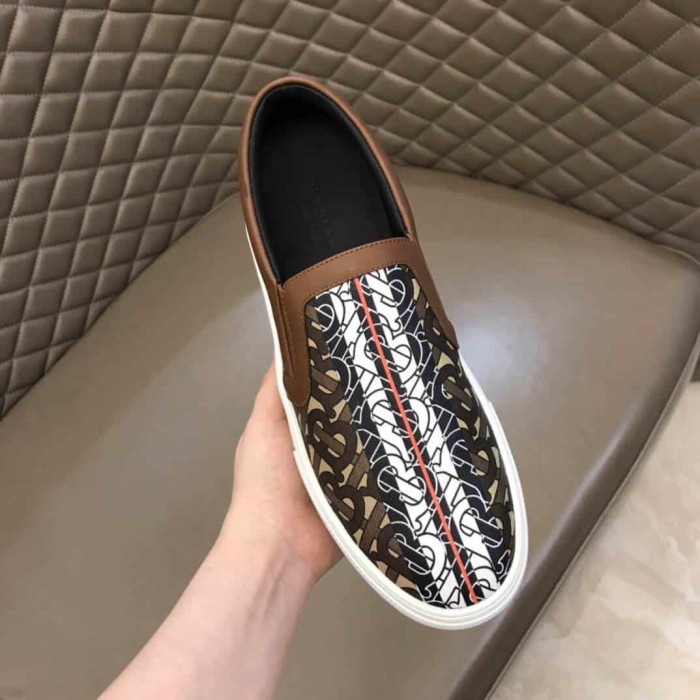 BURB5RRY LEATHER VINGATE SNEAKER- BBR81