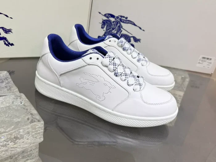 BURB5RRY LEATHER STOCK SNEAKERS IN WHITE   BBR091