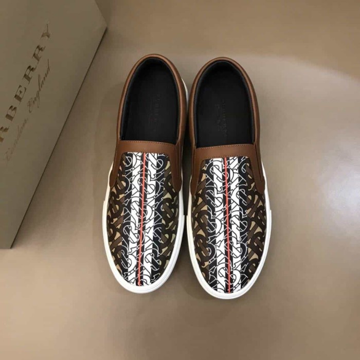 BURB5RRY LEATHER VINGATE SNEAKER- BBR81