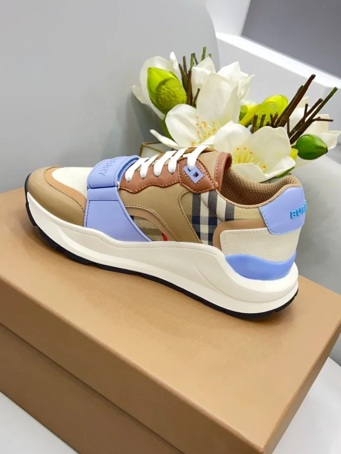 BURB5RRY VINTAGE CHECK SNEAKERS   BBR121