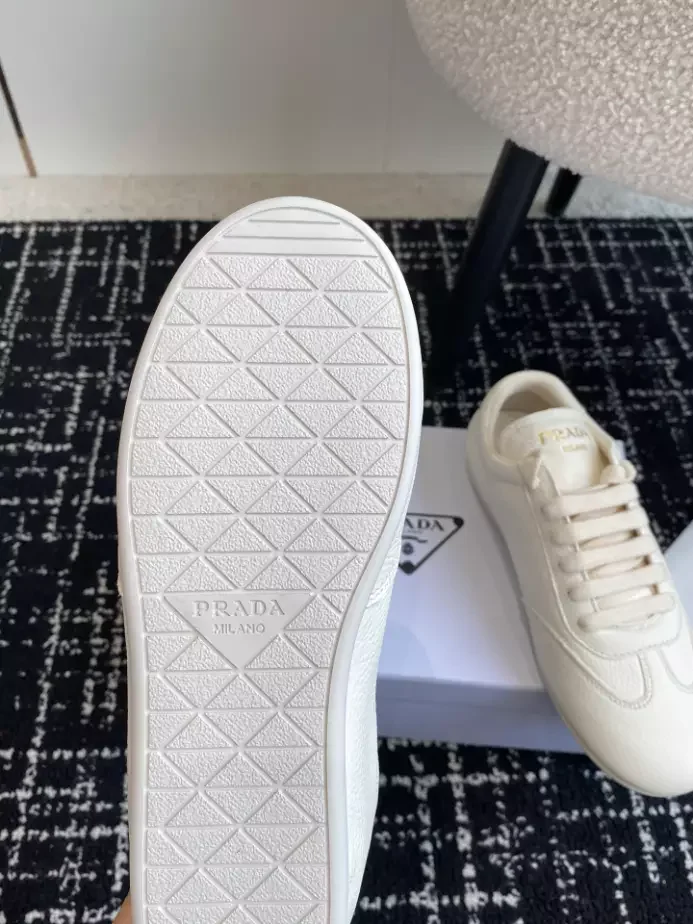 PR@DA@ LEATHER SNEAKERS   PRD034